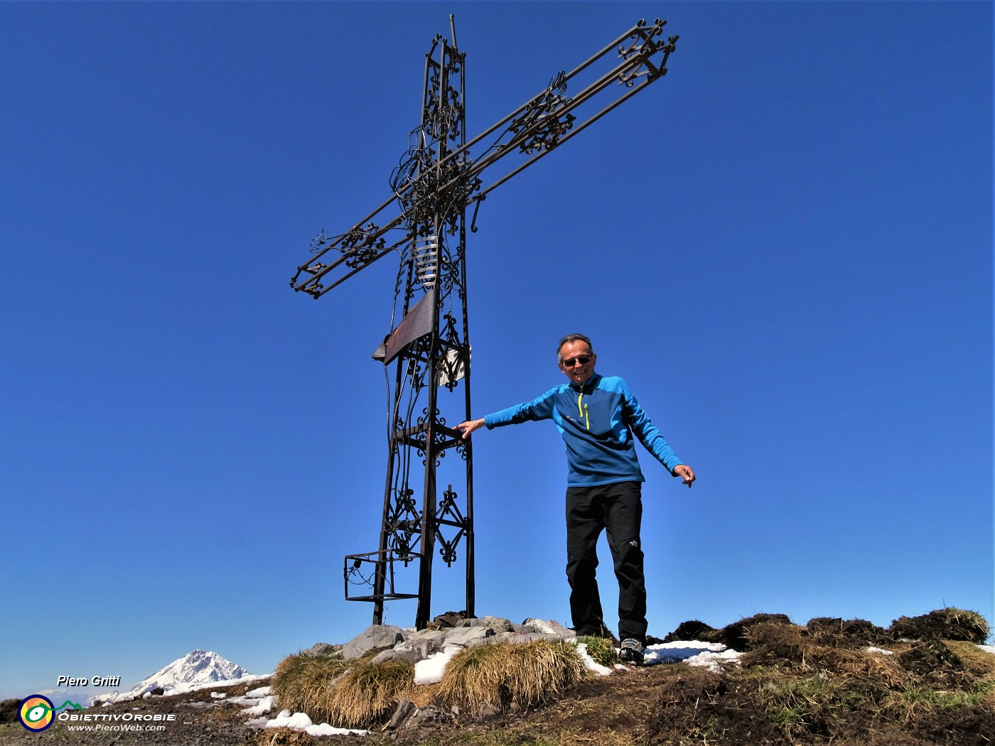 35 La vetta dello Zuc de Valmana (1546 m) arata dai cinghiali .JPG -                                